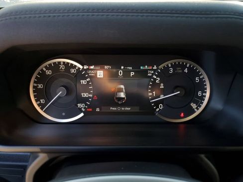 Used 2023 Land Rover Defender 130 X-Dynamic SE AWD/4WD image 30