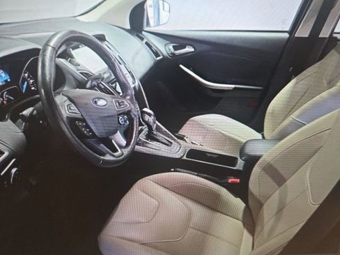 Used 2018 Ford Focus Titanium FWD image 8