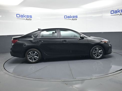 Certified 2024 Kia Forte LXS w/ LXS Technology Package FWD image 9