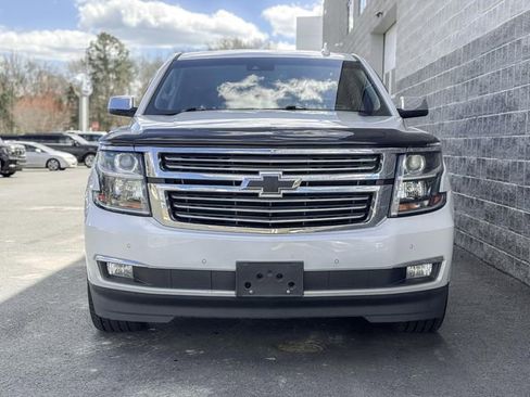 Used 2019 Chevrolet Suburban Premier image 3