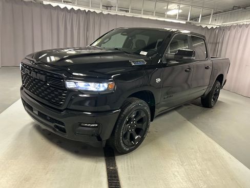 New 2026 RAM 1500 4x4 Crew Cab image 3