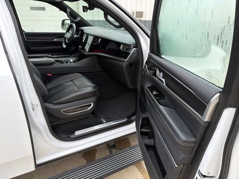 Used 2024 Jeep Grand Wagoneer L Series II w/ Quick Order Packagew 28T AWD/4WD image 42
