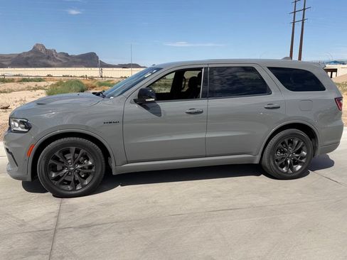 Used 2022 Dodge Durango R/T w/ Blacktop Package AWD/4WD image 5