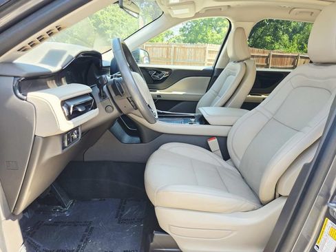 Used 2022 Lincoln Aviator Reserve w/ Equipment Group 201A AWD/4WD image 12
