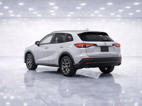 Used 2025 Honda HR-V Sport image 3