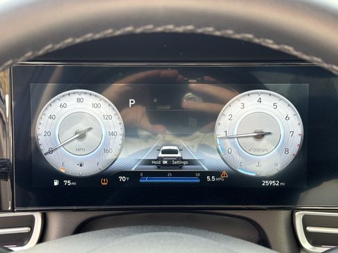 Used 2023 Hyundai Elantra Limited image 27