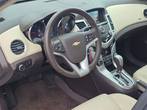 Certified 2014 Chevrolet Cruze Diesel w/ Enhanced Safety Package image 28