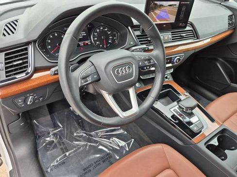 Used 2023 Audi Q5 2.0T Premium w/ Convenience Package AWD/4WD image 11