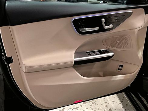 Used 2023 Mercedes-Benz C 300 4MATIC Sedan image 21