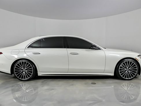 Used 2022 Mercedes-Benz S 500 S 500 4MATIC-BIG $131K MSRP-AM w/ AMG Line Package image 14