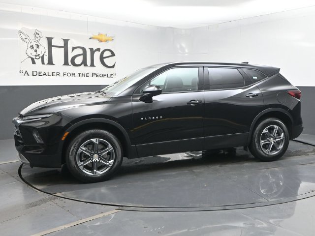 Used 2024 Chevrolet Blazer LT FWD image 38