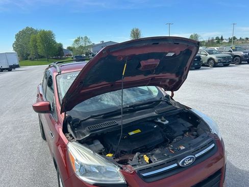 Used 2016 Ford Escape SE w/ Equipment Group 201A AWD/4WD image 36