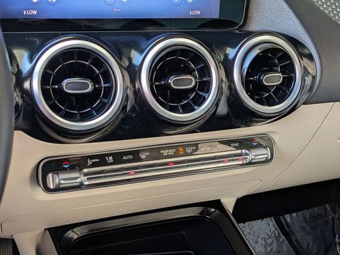 Used 2025 Mercedes-Benz GLA 250 GLA 250 image 17