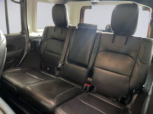 Certified 2022 Jeep Wrangler Unlimited Rubicon 4xe w/ Cold Weather Group image 20