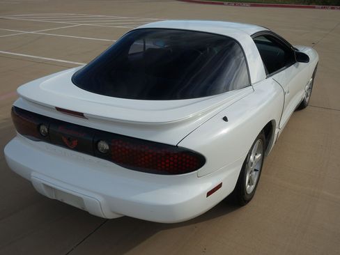 Used 1998 Pontiac Firebird Formula w/ Opt Pkg image 14