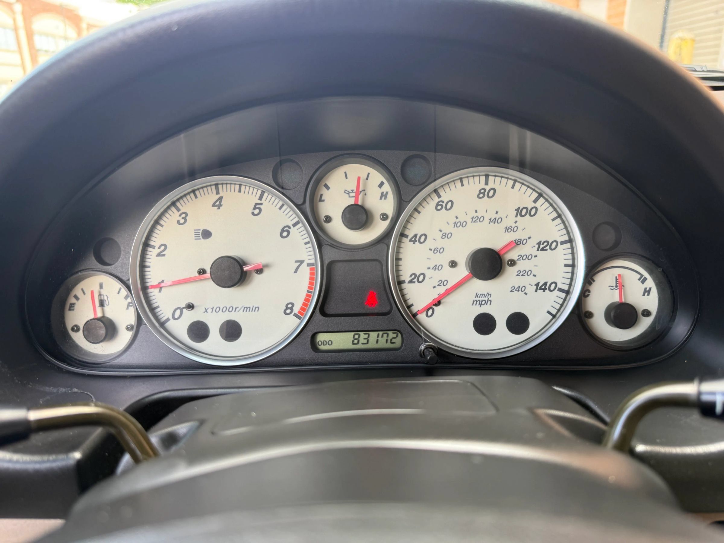 Used 2004 MAZDA MX-5 Miata LS w/ Sports Look Appearance Pkg RWD image 15