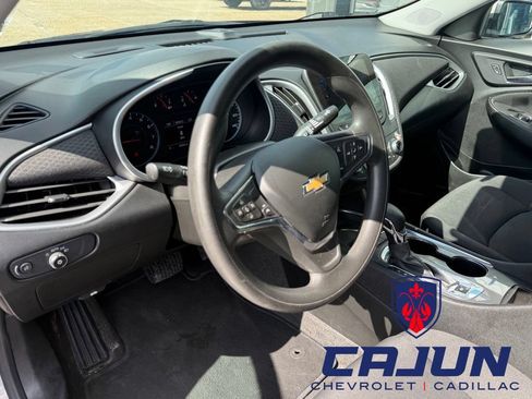 Used 2024 Chevrolet Malibu LT FWD image 8