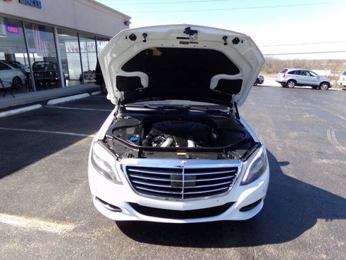 Used 2014 Mercedes-Benz S 550 Sedan image 32