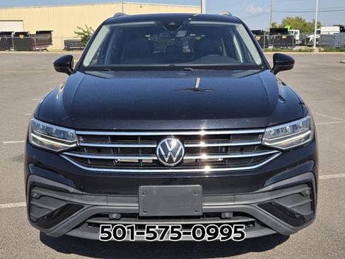 Used 2023 Volkswagen Tiguan SE AWD/4WD image 6
