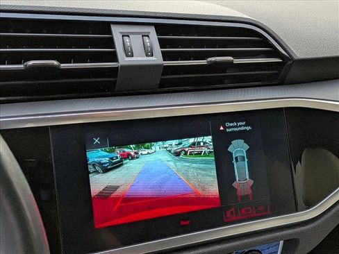 Used 2020 Audi Q3 2.0T Premium w/ Convenience Package image 13