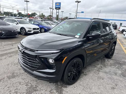 Used 2026 Chevrolet TrailBlazer LT w/ Midnight Edition FWD image 4