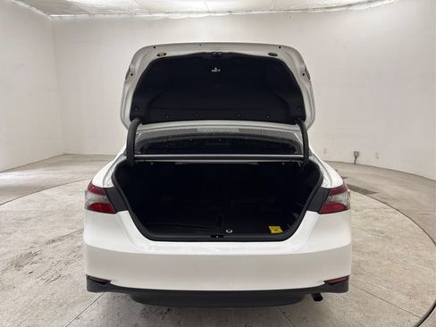 Used 2022 Toyota Camry LE FWD image 25