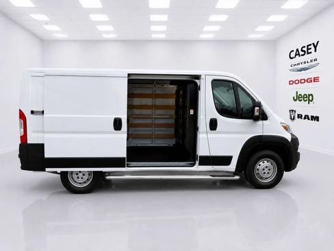 Used 2025 RAM ProMaster 2500 w/ U-Haul Equipment Group FWD image 11
