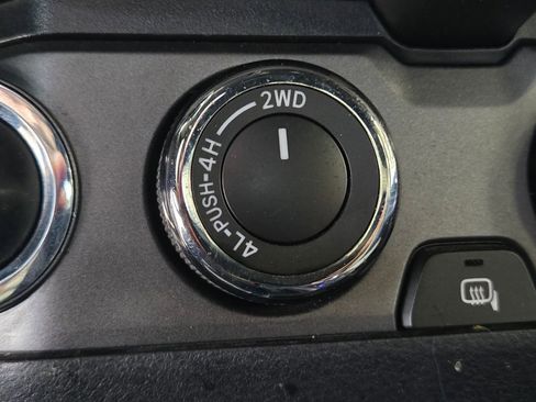 Used 2022 Toyota Tacoma TRD Sport w/ Technology Package image 28