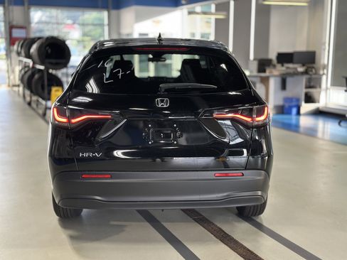 New 2026 Honda HR-V LX image 5