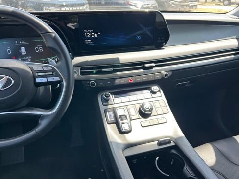 Used 2025 Hyundai Palisade SEL FWD image 16
