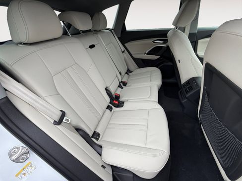 New 2025 Audi Q5 Premium image 18