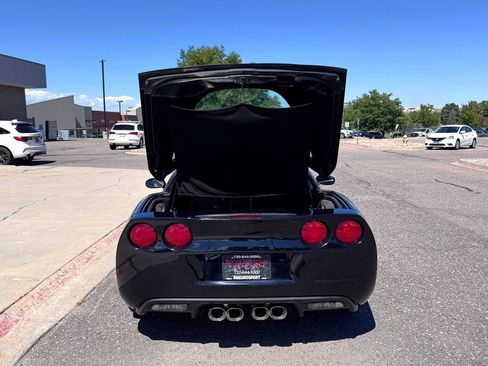 Used 2005 Chevrolet Corvette Coupe w/ Preferred Equipment Group RWD image 12