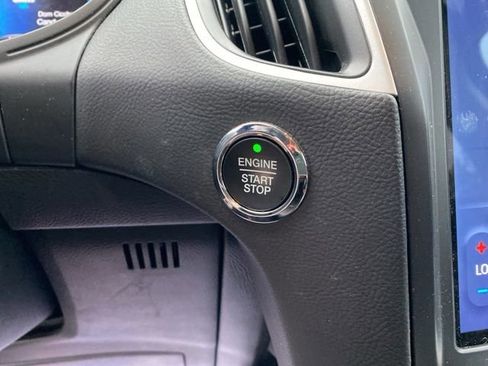 Used 2024 Ford Edge SEL image 38