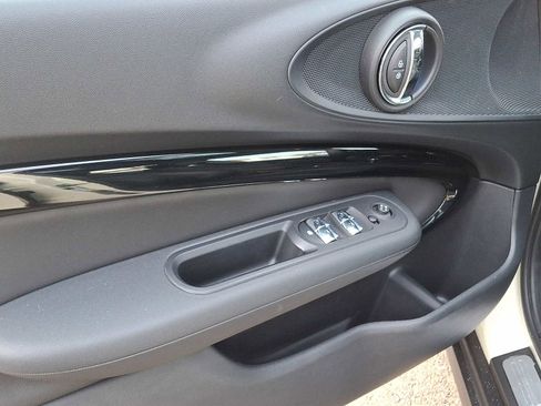 Used 2019 MINI Cooper Clubman S w/ Storage Package image 9