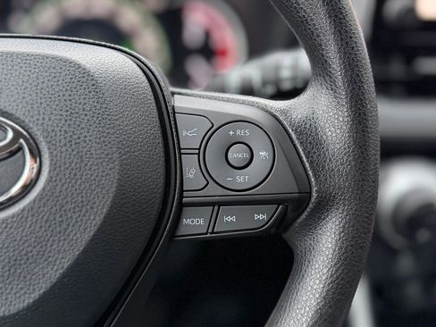 Used 2023 Toyota RAV4 XLE image 9