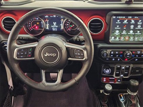 Used 2018 Jeep Wrangler Unlimited Rubicon w/ Dual Top Group image 25