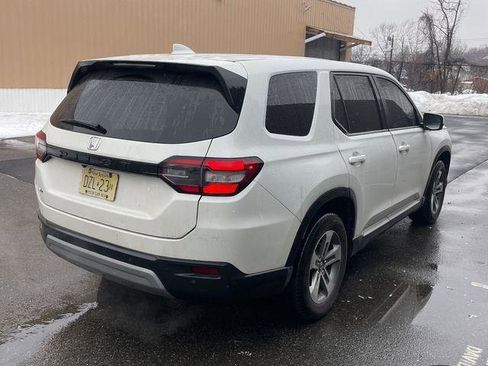 Used 2023 Honda Pilot EX-L image 5
