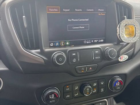 Used 2023 GMC Terrain AT4 AWD/4WD image 2