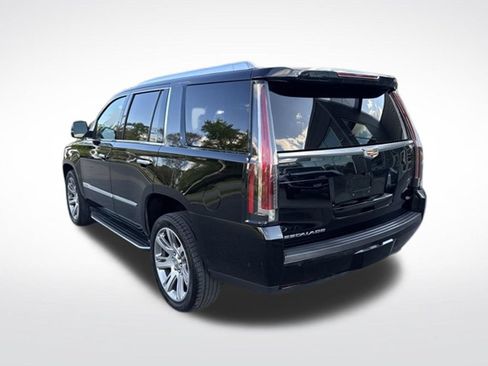 Used 2018 Cadillac Escalade Luxury AWD/4WD image 9