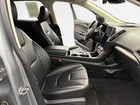 Used 2024 Ford Edge Titanium image 24