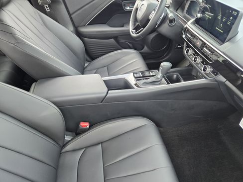 Certified 2025 Acura ADX AWD image 15