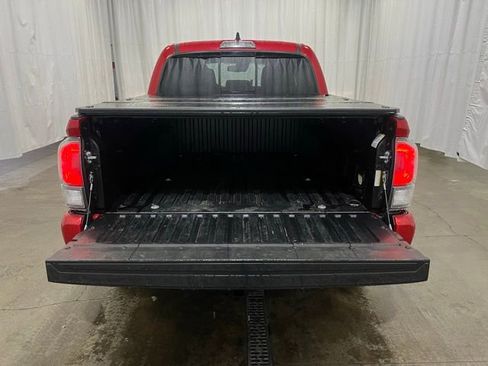 Certified 2022 Toyota Tacoma TRD Sport image 12