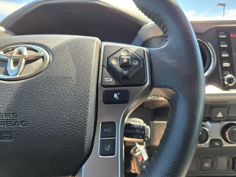 Certified 2021 Toyota Tacoma SR5 AWD/4WD image 37