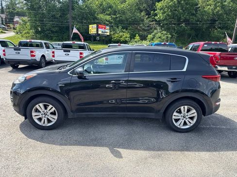 Used 2019 Kia Sportage LX AWD/4WD image 3