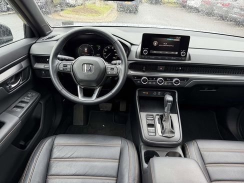 Used 2025 Honda CR-V Sport image 18