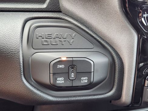 New 2026 RAM 2500 Tradesman AWD/4WD image 19