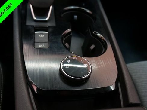 Used 2022 Nissan Rogue S image 20