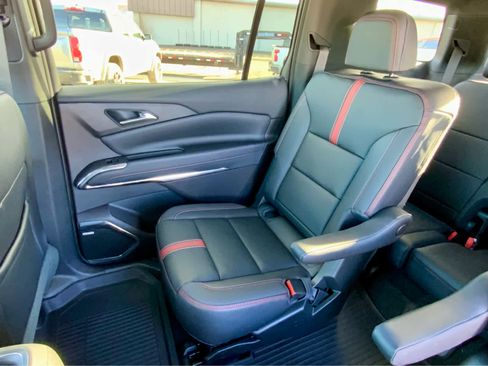 New 2026 Chevrolet Traverse RS w/ LPO, Floor Liner Package image 29