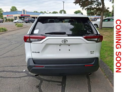 Used 2021 Toyota RAV4 XLE w/ Convenience Package AWD/4WD image 7