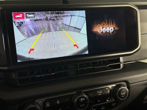 Used 2024 Jeep Wrangler Unlimited Rubicon 4xe image 19